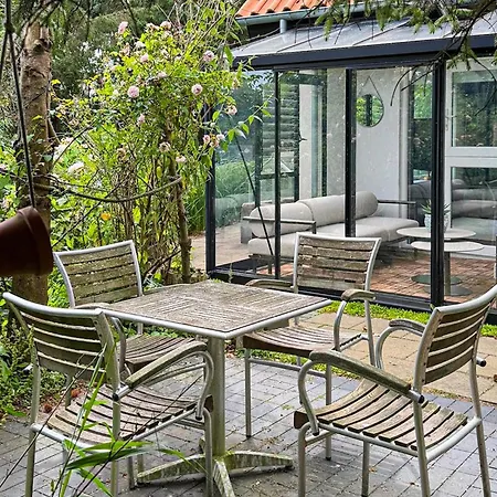 2 Bedroom Gorgeous In V Ferienhaus