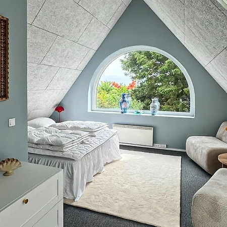 Ferienhaus 2 Bedroom Gorgeous In V