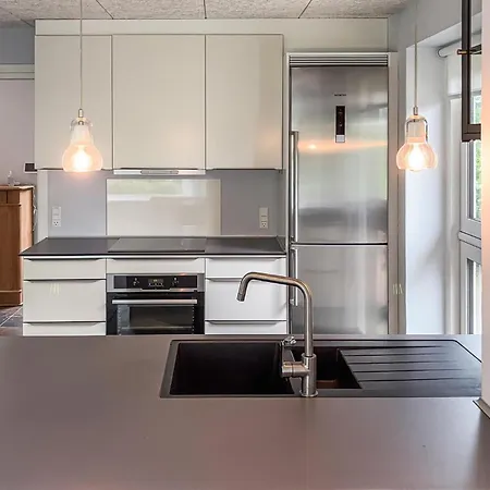 2 Bedroom Gorgeous In V