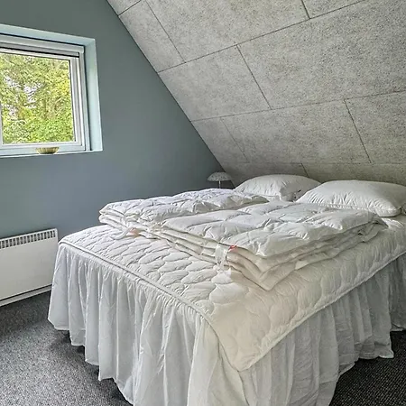 Ferienhaus 2 Bedroom Gorgeous In V